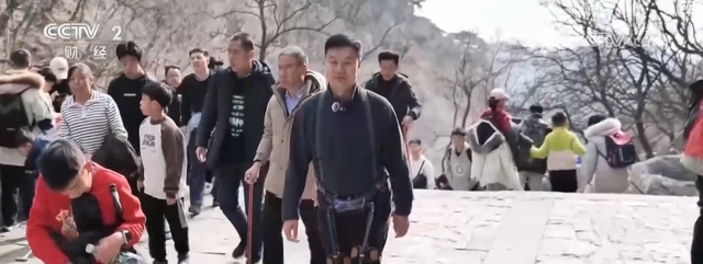 浓浓年味透着满满科技范儿 “科技过年”为春节注入生机与活力