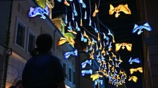 山东青岛：“海洋光影”闪耀夜经济