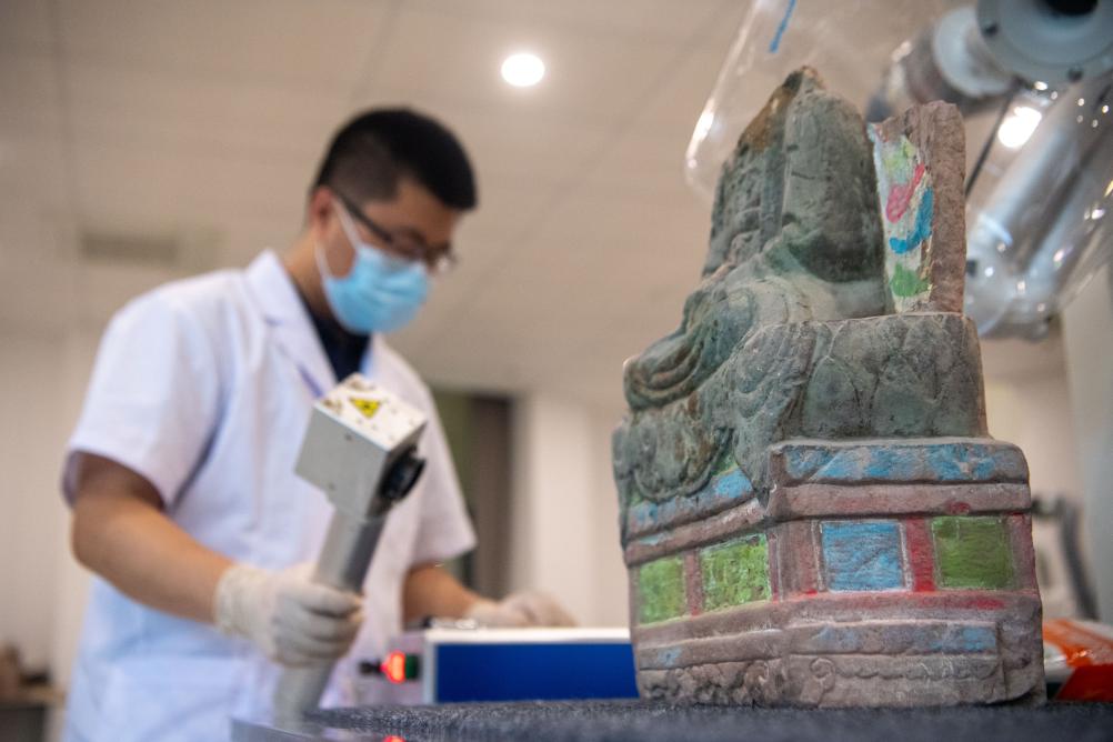 重庆：科技赋能大足石刻 注入新活力