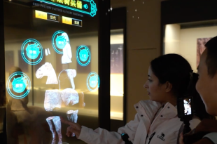 【2025打卡中国】“两汉”都有哪些事儿？埃及博主邀您跨时空“撸串”！