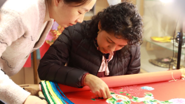 【全球南方Z世代看北京】触摸中轴肌理！国际网红博主沉浸式感受北京文化魅力（组图）