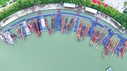 端午近战鼓起 龙舟竞赛燃爆湖南汨罗江