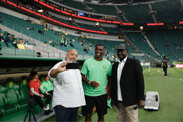 【魅力北京】爬长城、看中超……阿拉伯摄制组溯古穿今感知魅力北京 【魅力北京】爬长城、看中超……阿拉伯摄制组溯古穿今感知魅力北京