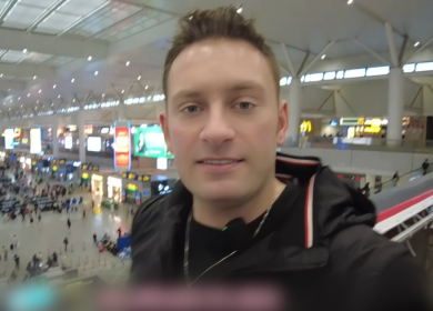 【“中国游记”第一季⑭】美国博主坐错高铁闹乌龙 中国这波操作却让他连连点赞！_fororder_微信图片_20250314115243