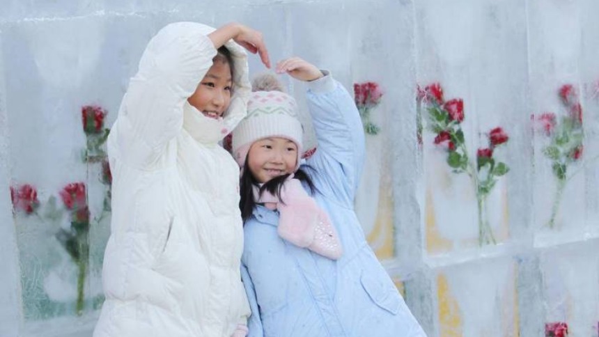 沈阳：冰封美景点燃冬日狂欢