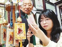 天津：让杨柳青木版年画“云”上绽放