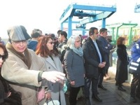 九国使节沉浸津味新春 感受津城活力