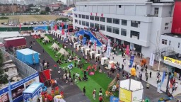 五十多岁的老体育馆因足球重生