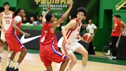 中国男篮青年军热身赛三连胜 亚洲杯征程机遇挑战并存