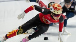 世巡赛第二站：中国队获混合团体接力B组决赛第一名