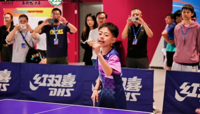 乒乓少年走上赛场，每一次挥拍都是成长