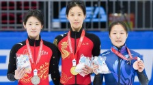 全国短道速滑冠军赛收官 张珈宁成“三冠王”