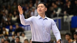 张庆鹏接替闵鹿蕾出任北控男篮主教练