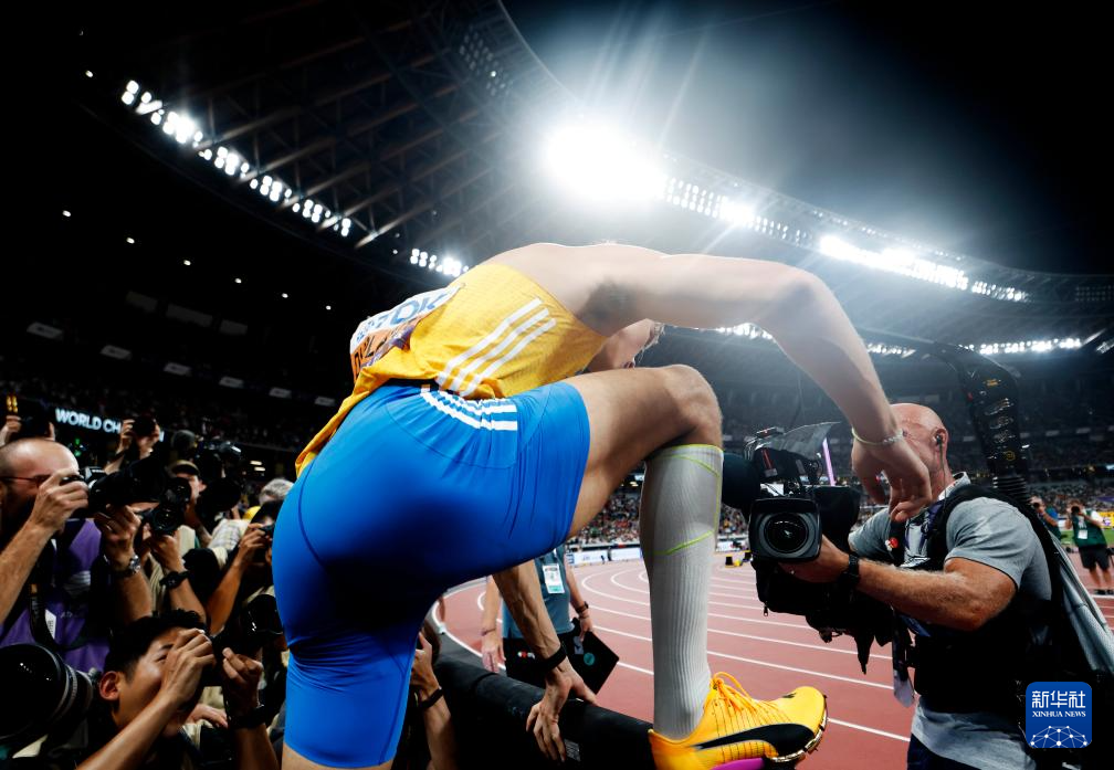 田径世锦赛杜普兰蒂斯打破男子撑杆跳高世界纪录