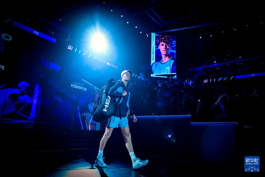 ATP年终总决赛：辛纳胜梅德韦杰夫