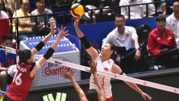 世界女排联赛香港站：中国队首战不敌加拿大队