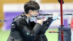 射击世锦赛：刘宇坤获男子50米步枪三姿冠军