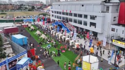 五十多岁的老体育馆因足球重生