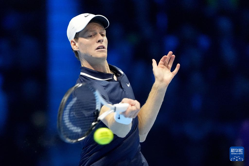 ATP年终总决赛：辛纳胜梅德韦杰夫