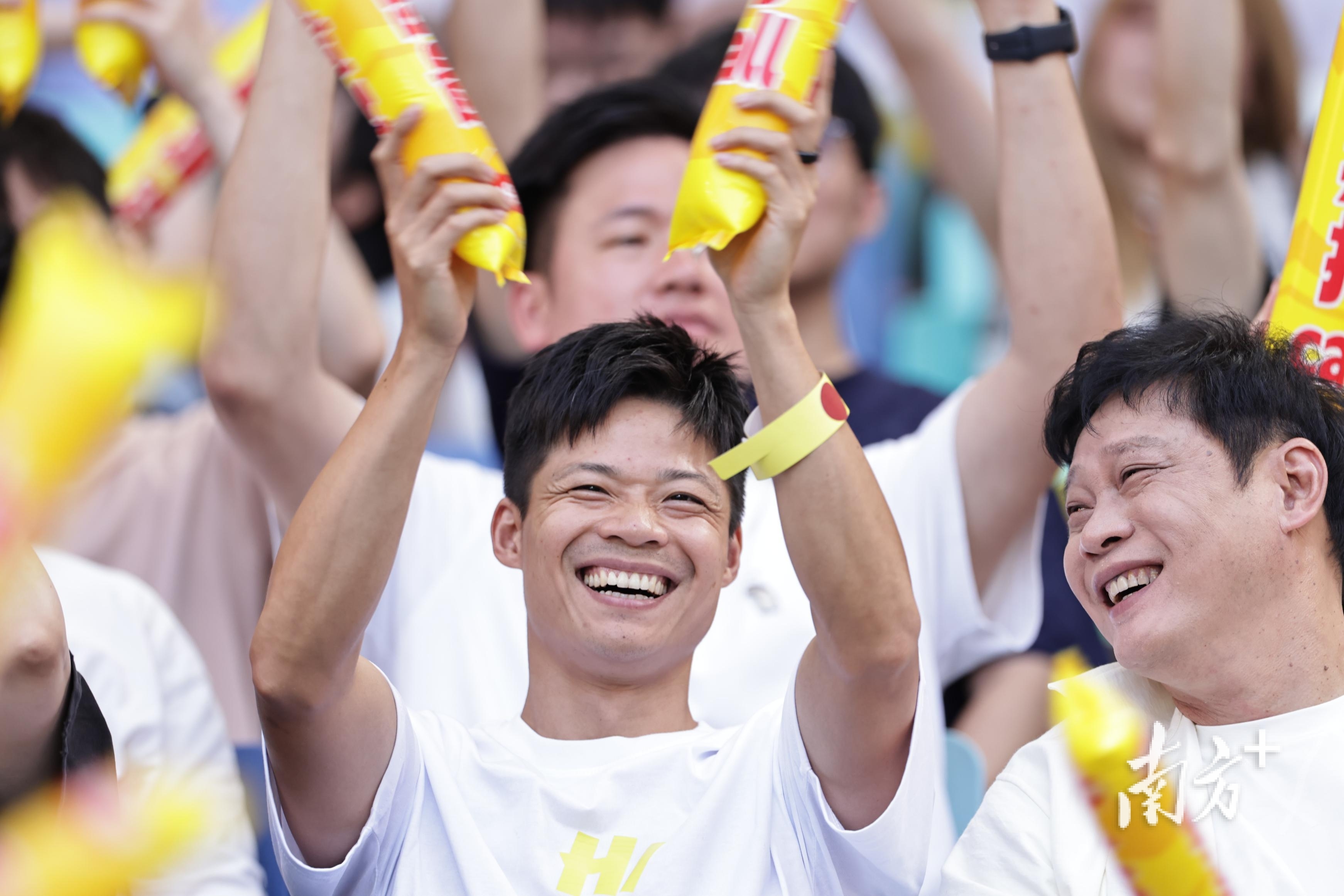 ȫ濡л˼ʫ10˹ھι㶫ųսʮ˻ᣡ