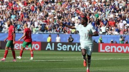 美加墨世界杯淘汰赛：法国队战胜摩洛哥队