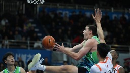 CBA常规赛：天津先行者不敌江苏肯帝亚