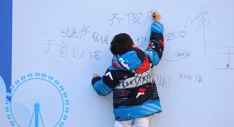 签到墙+赛事礼包！“石景山杯”击剑比赛仪式感满满