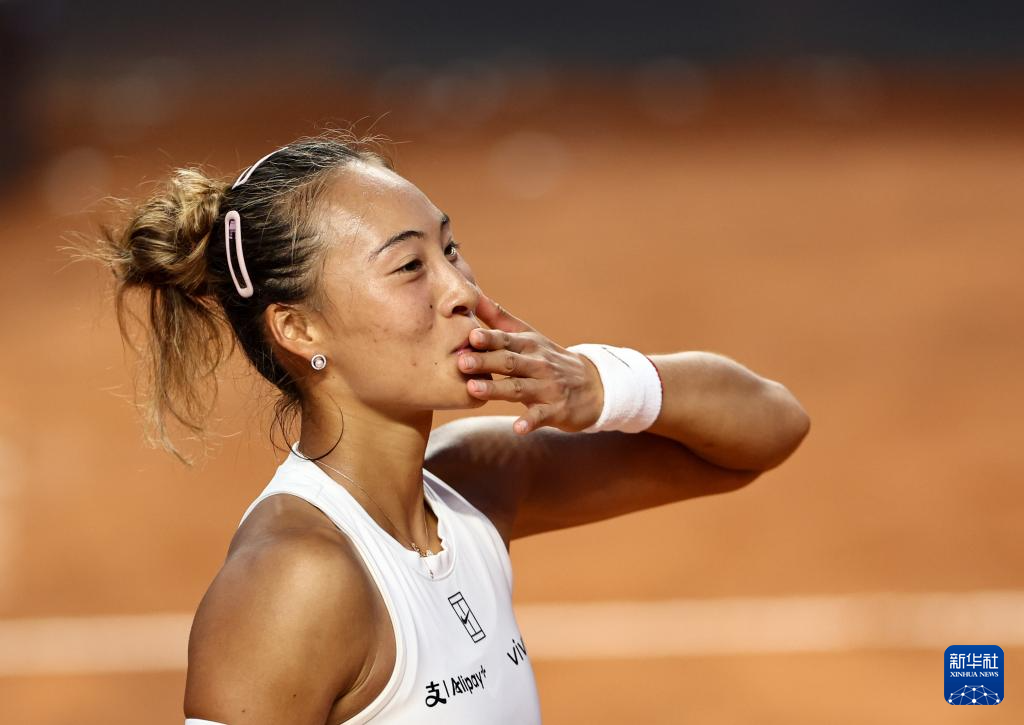 WTA1000罗马站：郑钦文晋级八强