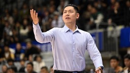张庆鹏接替闵鹿蕾出任北控男篮主教练
