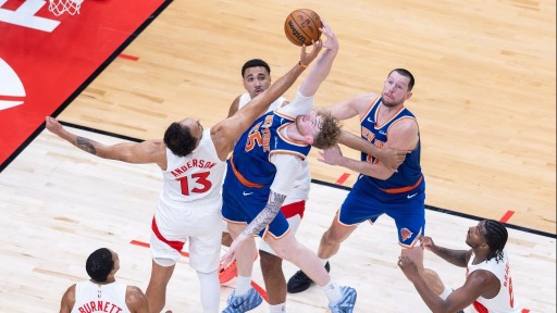 NBA季前赛：猛龙胜尼克斯