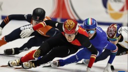 短道速滑世巡赛第三站：中国队获男子5000米接力亚军