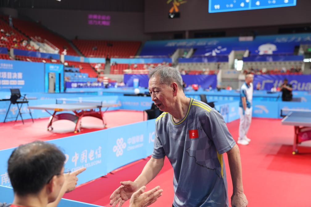 66岁开练，香港阿伯耄耋之年闪耀十五运赛场