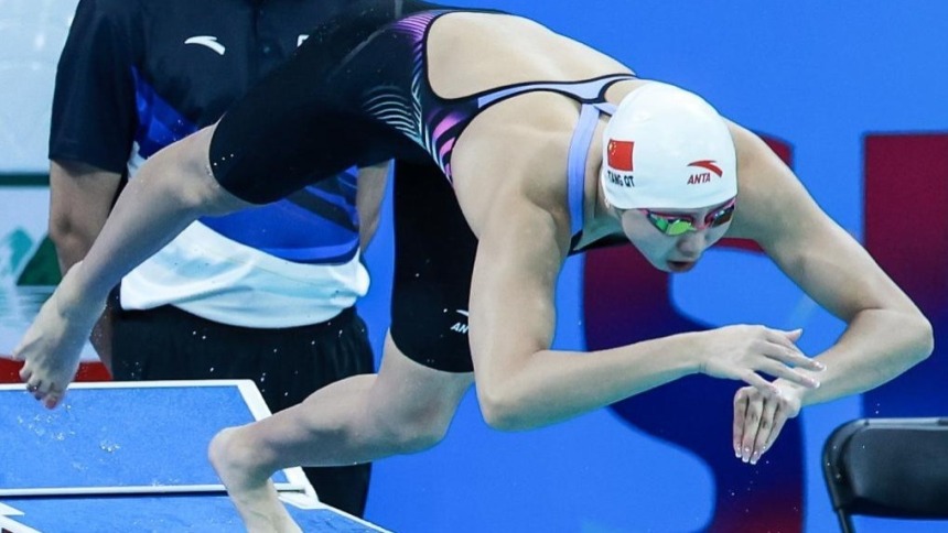 中国游泳公开赛：唐钱婷两次刷新奥运新增项目亚洲纪录