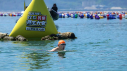 历时5小时18分 张朝阳横渡南澳岛-饶平海湾