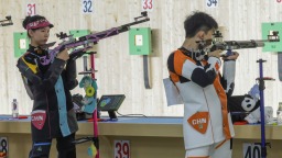 十五运会射击比赛在广东射击馆诞生首金，辽宁一队夺金