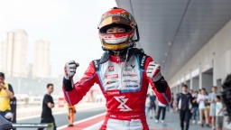 刷新中国赛车纪录 小将赵子竣F4正赛首秀夺冠