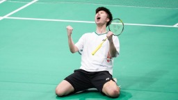 十五运羽毛球：“雅思”夺金 翁泓阳、王祉怡单打折桂