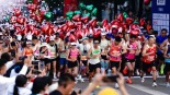 2026年云南石屏异龙湖马拉松赛鸣枪开跑