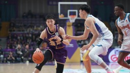 CBA常规赛：北京控股不敌新疆伊力特