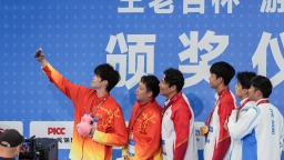 游泳首枚金牌，花落张展硕！