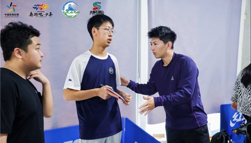 小球转动大热情，少年逐梦乒乓场