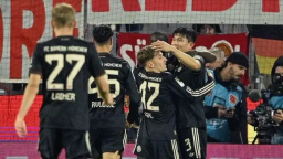 德甲综合：拜仁客场逆转科隆 赛程过半稳居榜首