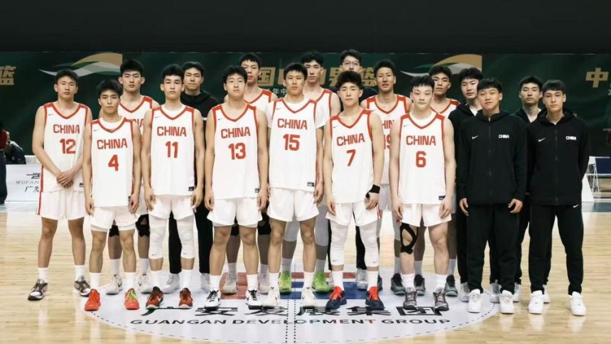 国青男篮热身赛首站中国U18男篮两胜一负