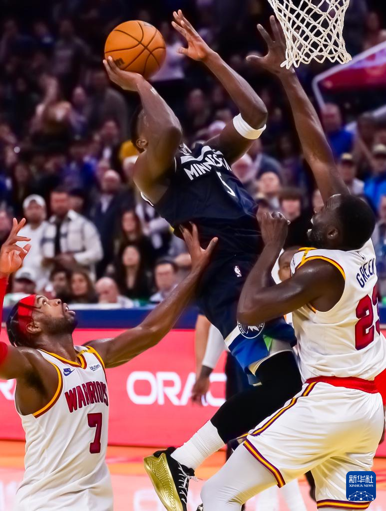NBA常规赛：勇士胜森林狼