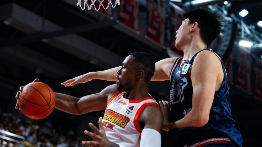 CBA常规赛：广州朗肽海本胜江苏肯帝亚