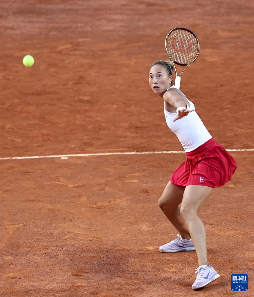 WTA1000罗马站：郑钦文晋级八强
