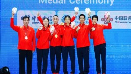 十五运击剑女子佩剑个人赛——江苏队包揽前三名