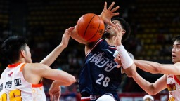 CBA常规赛：广州朗肽海本胜江苏肯帝亚