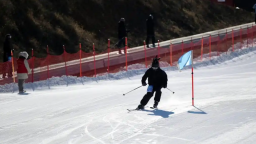 山东各地点燃冰雪运动“一把火”