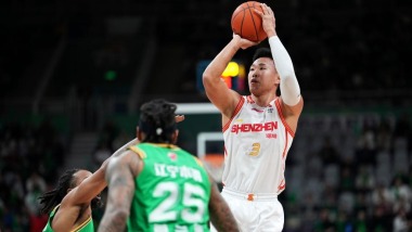 CBA常规赛：辽宁本钢不敌深圳马可波罗